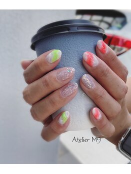 ホームサロンアトリエ エムナイン(Home Salon Atelier M9)/もやもやネオン