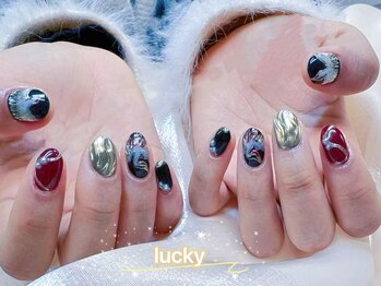 ラッキー(Lucky)/ニュアンスネイル
