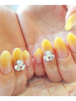 トータルサロン 白べぇーっ プラス/イエローネイル☆