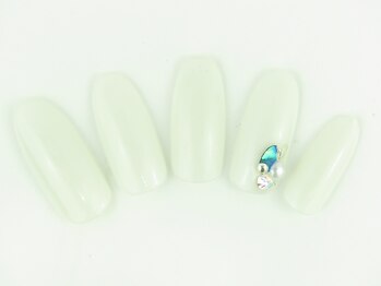 ネイルサロンディーバ 塚口店(Diva)/ 1本ストーン¥5,940