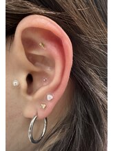 大人気！耳つぼジュエリー♪