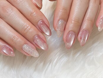 ワンアンドオンリー(One&Only)の写真/うる艶が魅力のマグネットや幻想的な輝きを纏うフラッシュネイルも◎魅力を最大限に引き出す指先へ♪