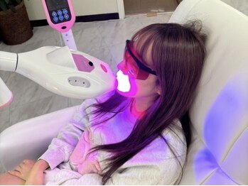 エクシアホワイトニング 武蔵小杉店/セルフホワイトニングの様子♪