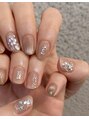 ラジット(L'AJITTO)&nbsp;デザインネイル親指のお花がポイントです！