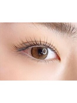 ナチュラル上品な目元にしたい