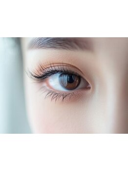 ナチュラル上品な目元にしたい