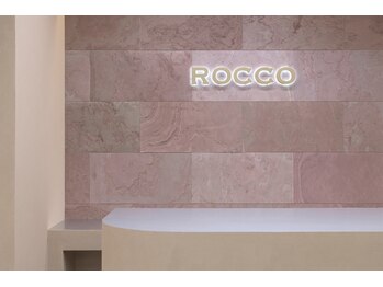 ロッコ イースト 京王八王子(ROCCO east)/フロント♪
