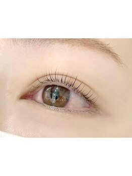 ナチュラル上品な目元にしたい