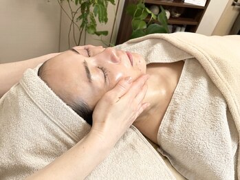 カミーシャ(KaMi-Sha)/8.化粧水・クリーム・日焼け止め