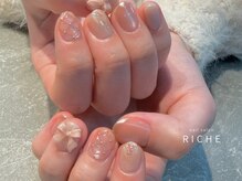 ガーリーニュアンスネイル