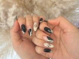 黒ネイル