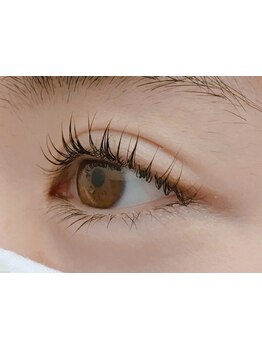 ナチュラル上品な目元にしたい