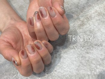 トリニティー(TRINITY)/ナチュラルニュアンス　