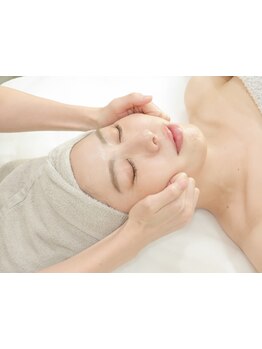 ホウレイ線・たるみ改善！予防ケア