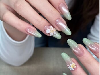 ヨーリ(YooLi)/花デザインネイル