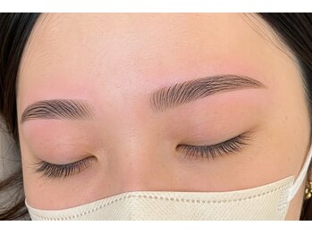 プチ ブラン(Petit BLANC)の写真/初めてでも安心！こだわりの3種ワックスで理想の眉をデザイン☆ネイル同時施術OK♪