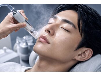 スムース ホワイトニング(SMOOOTH WAX)の写真/黒ずみ・角栓・テカリが気になる方。美容液で毛穴汚れをやさしく洗浄し、清潔感のある好印象な肌へ導きます