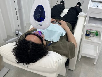 リピカ(RipiQa)の写真/【デキる男の新常識】タバコ・コーヒーの黄ばみを一掃！清潔感UPで第一印象に差をつける