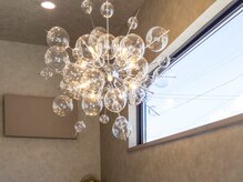 サロン リエット(Salon Li’aet)の雰囲気（外からも見えるこちらの照明が目印です）