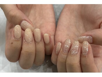 カルフールノア 八王子店(Carrefour noa)/アシメネイル施術写真