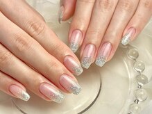 パダアット ヴァラネイル 天神南店(PADA at VALLANAIL)/キラキラネイル/上品ラメグラ