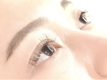 リスドーレ(Lys dor'e)/話題の"LEDマツエク"導入♪