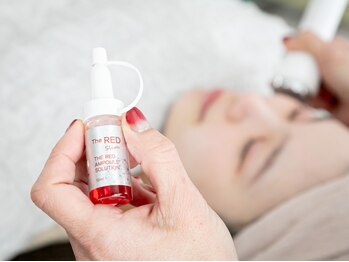 スーコ(SU:CO)の写真/【レモンボトル進化版◇REDSHOT】小顔,リフトアップ,脂肪分解によりフェイスラインのたるみを引き上げます!