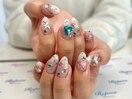 ストーンでキラキラネイル☆