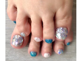 アミネイルズ(AmiNails)/フットシェルネイル♪