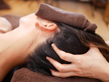 アモリール(Amolir)/ヘッドマッサージ