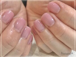 ちゅるんと艶感ネイル