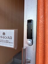 コモド(COMODO)/２階駐車場からは　４