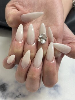 シャインネイル(shine nail)の写真/大人気★長さ出しは県内希少メニュー！自爪が弱い、自爪が伸びない方でも長いネイルが楽しめます♪