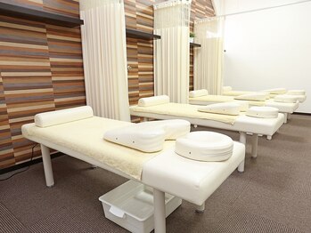 綾瀬かえで整骨院の写真/デスクワークや力仕事、PCやスマホの使用でお身体がバキバキ…という方は是非一度当店へご来店ください☆