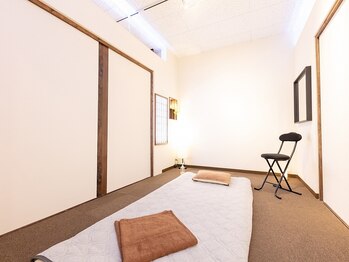 足圧整体院ひとふみ/清楚で和風モダンな個室！
