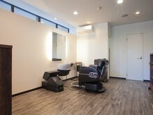 バーバームトン(barber mouton)の雰囲気（1席のみで貸切リラックス空間。）