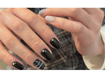 アイネイルズ 渋谷店(I nails)/【Karin.m】black×blue