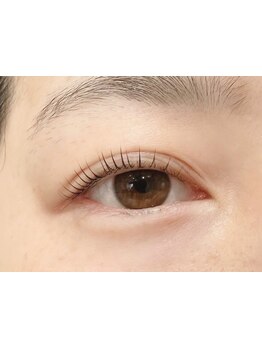 ナチュラル上品な目元にしたい