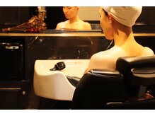 ツーエイチバーバー 新宿理容室(2H barber)の雰囲気(個室で施術を行います*メイクしたままのご来店○)