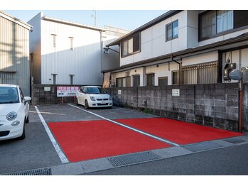 フェイバー(Favor)/第四駐車場【縦列4台可能です】