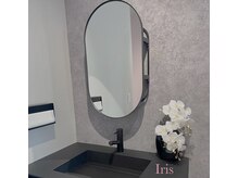 アイリス(Iris)の雰囲気(オシャレな内装/清潔感のある店内)