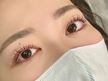 アイビー 清瀬店(eyebee)の写真/【次世代まつげパーマ】約50種のロッドでナチュラルなのにぱっちり♪自まつ毛を活かした上品な目元に
