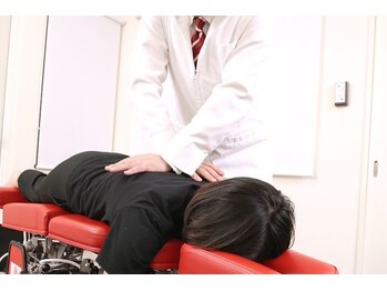 ほねつぎ三輪はりきゅう接骨院/【骨盤矯正】