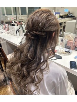 アトリエはるか エチカ表参道店/ハーフアップ