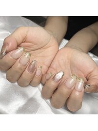 宝石ネイル
