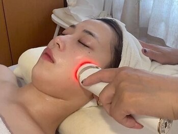 ミータイム(me time)の写真/毛穴の黒ずみ・乾燥…お肌のお悩みを改善し、透明感のある素肌に♪更にお顔のマッサージでむくみも解消◎