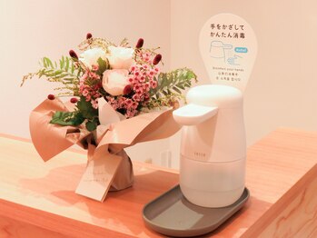 リキュア エスパース デ ボーテ 東京表参道店(ReCuA Espace de Beaute)/手指消毒