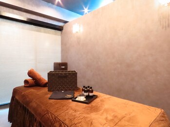 リスブラン 銀座新富町店/広々とした施術室１