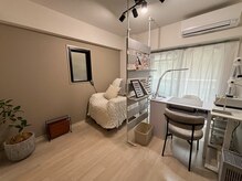コービーネイル(Kobe nail)の雰囲気（半個室で落ち着いた雰囲気のプライベートサロン◎）