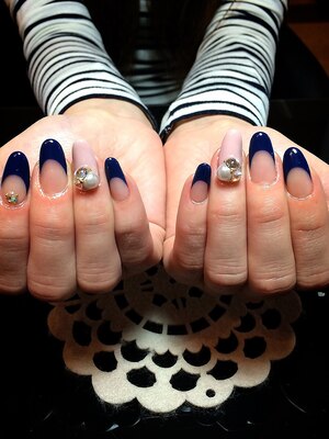 Nail&Eyelash Bee 高宮店